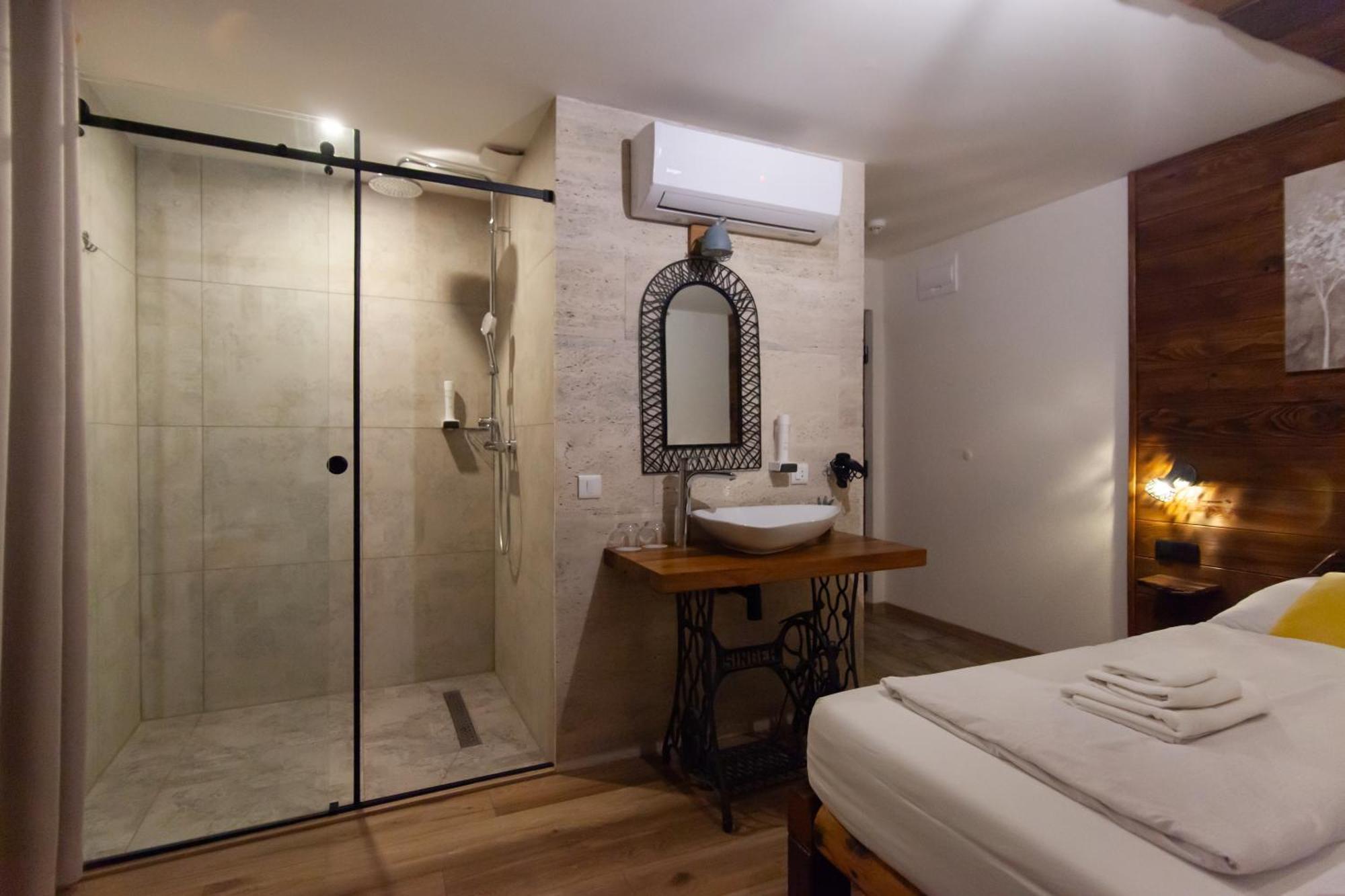 Sobe App Moj Hir Bed And Breakfast ยาสเตรบาร์สโก ภายนอก รูปภาพ