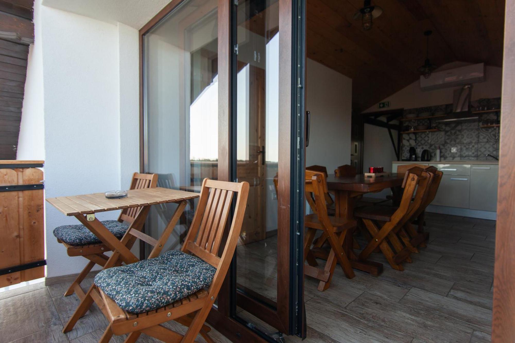 Sobe App Moj Hir Bed And Breakfast ยาสเตรบาร์สโก ภายนอก รูปภาพ